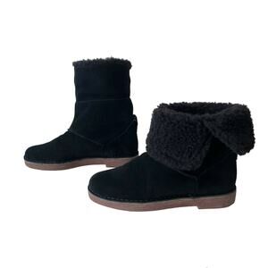 Clarks Boot Size 9.5 Black Suede Leather Fur Cuff Drafty Haze